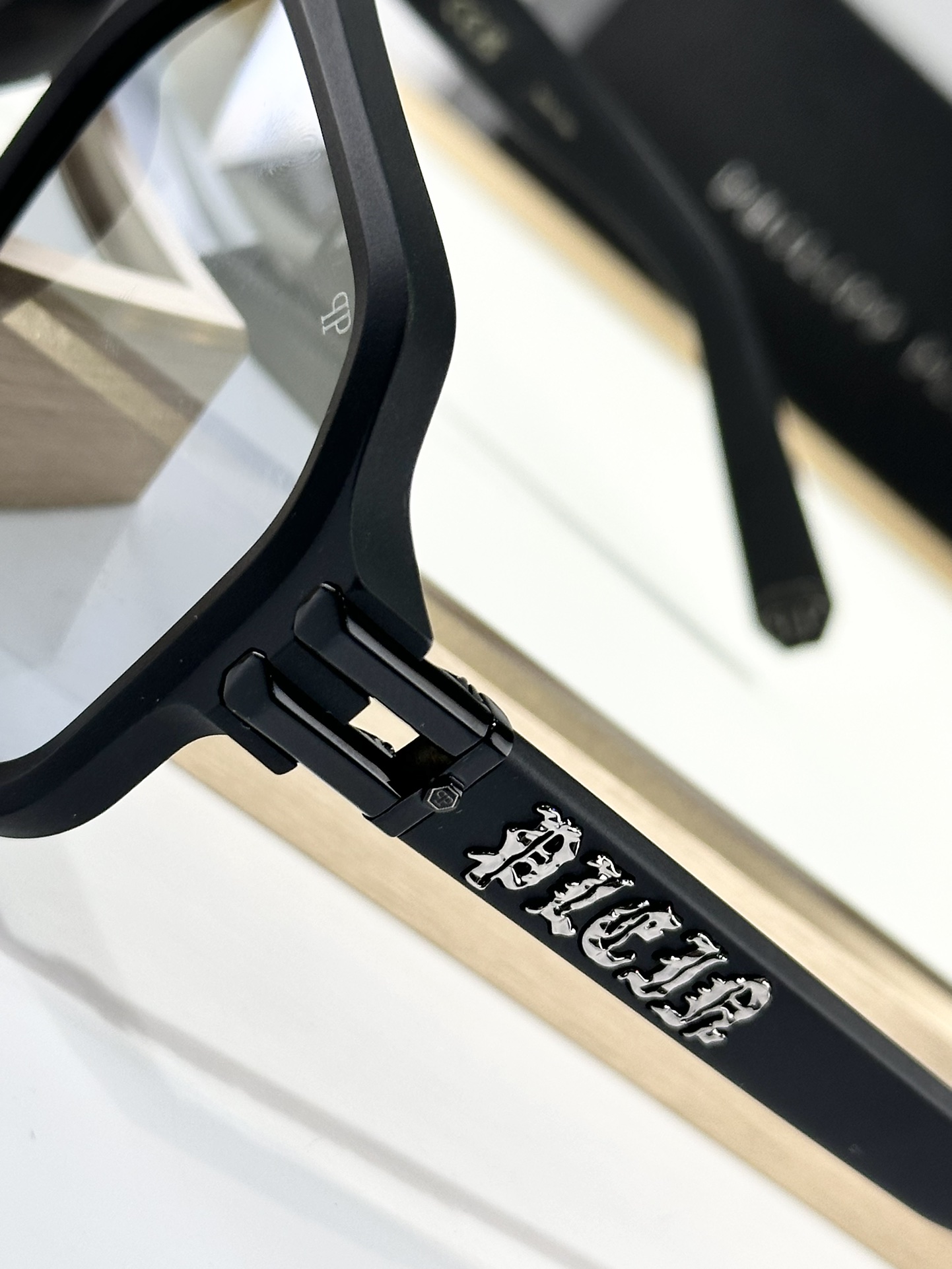  PhiliPPPlein
Model：SP
Size：57口22-145
