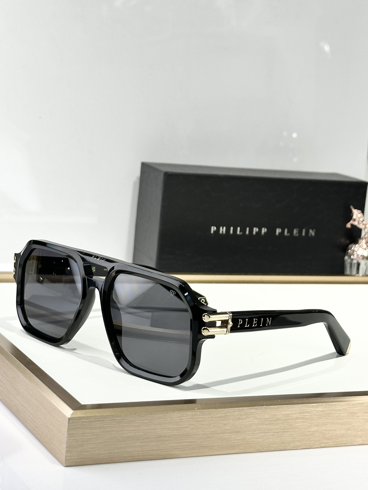  PhiliPPPlein
Model：SP
Size：57口22-145
