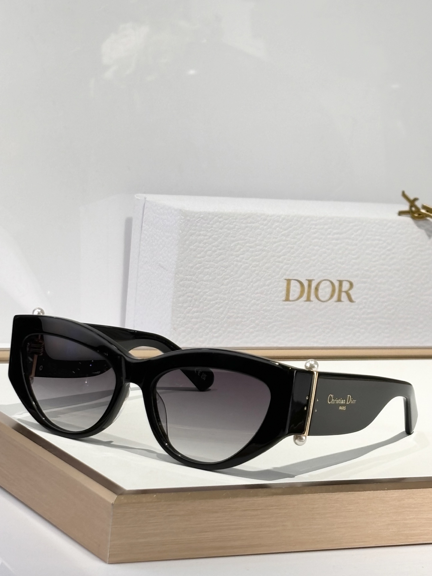  DIOR
Diortribales B1F
Size：57口17 135
