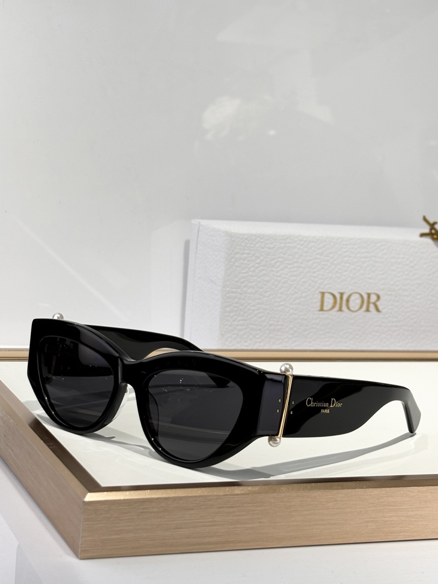  DIOR
Diortribales B1F
Size：57口17 135
