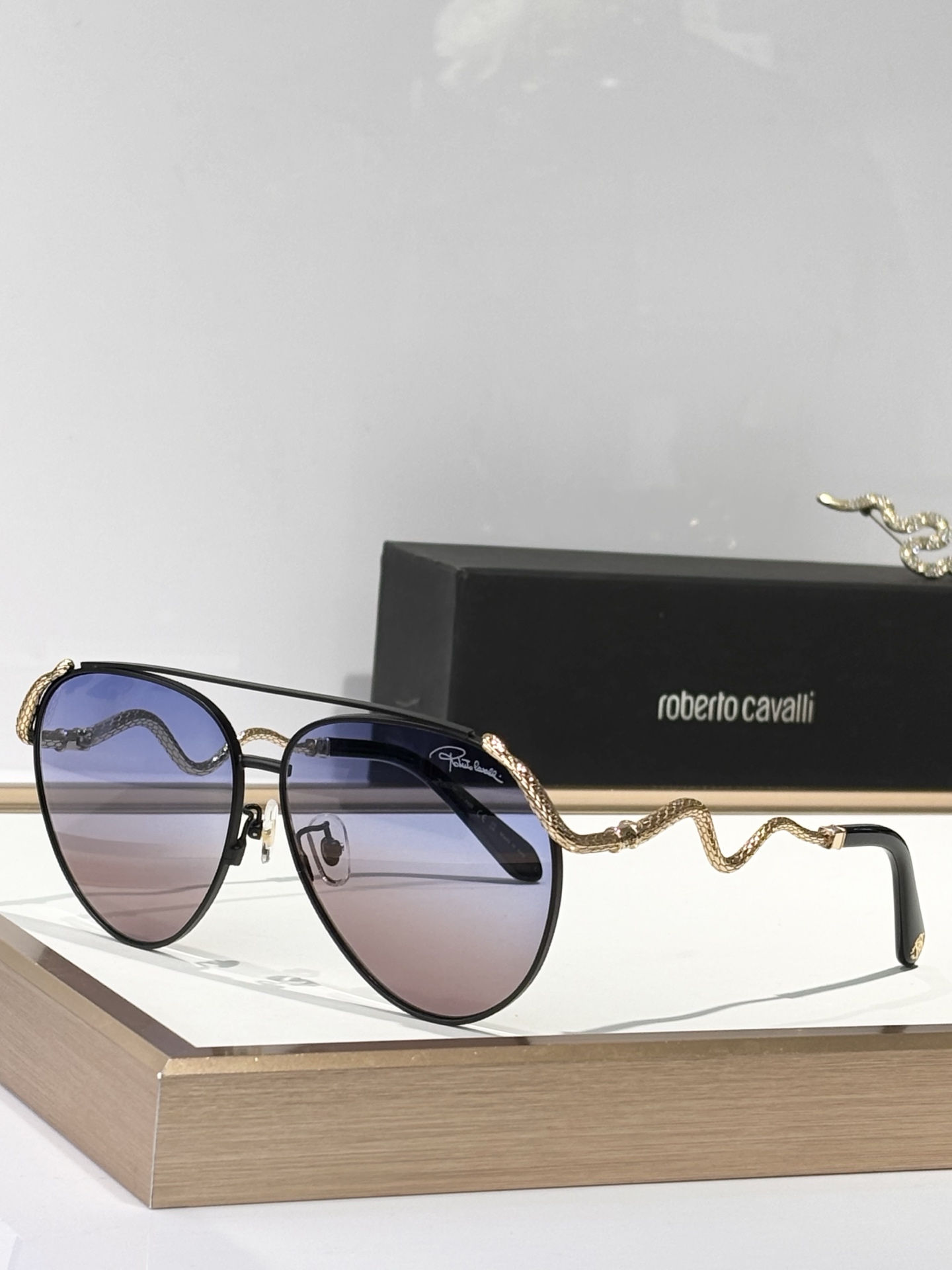  roberlocavalll
SRC090M 0744
Size：56口21 140
