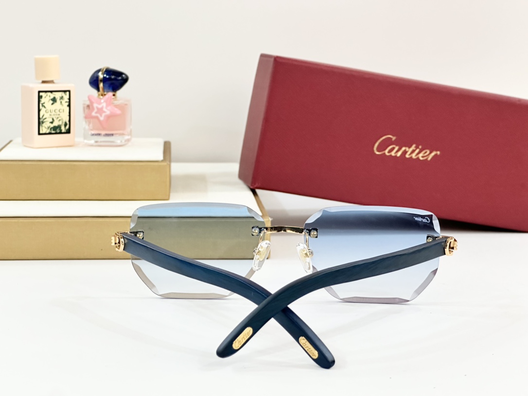  Cartier
MOD：Cartier
Size：PARIS

