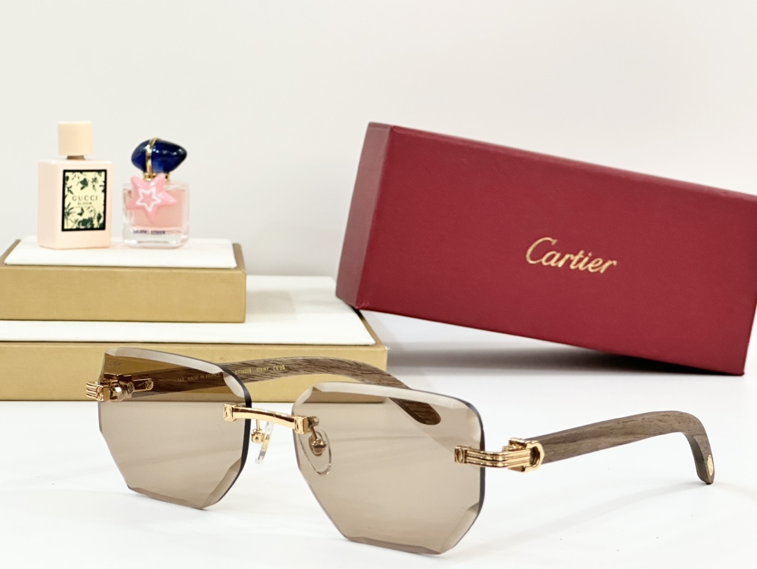  Cartier
MOD：Cartier
Size：PARIS
