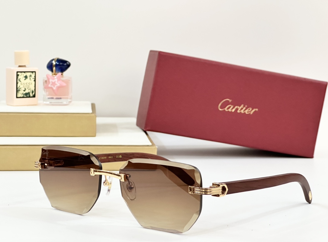  Cartier
MOD：Cartier
Size：PARIS
