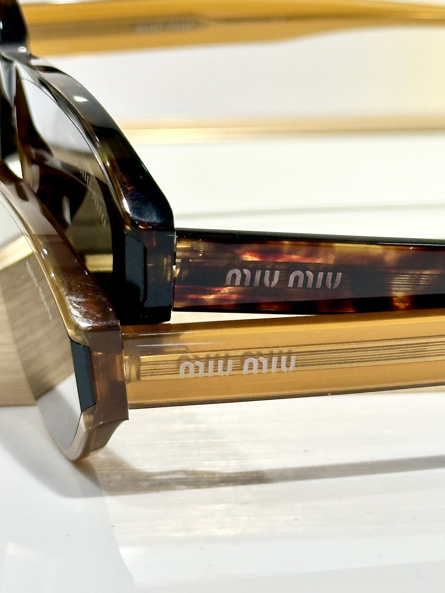  MIU MIU
MOD：SMU43WS
Size：65口16-148

