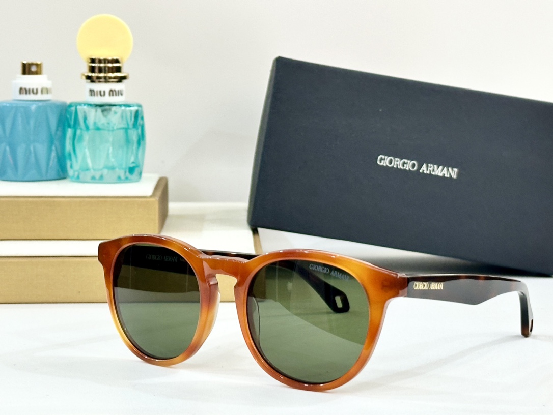  Giorgio Armani
MODEL：AR 8192
SIZE：50-21-145
