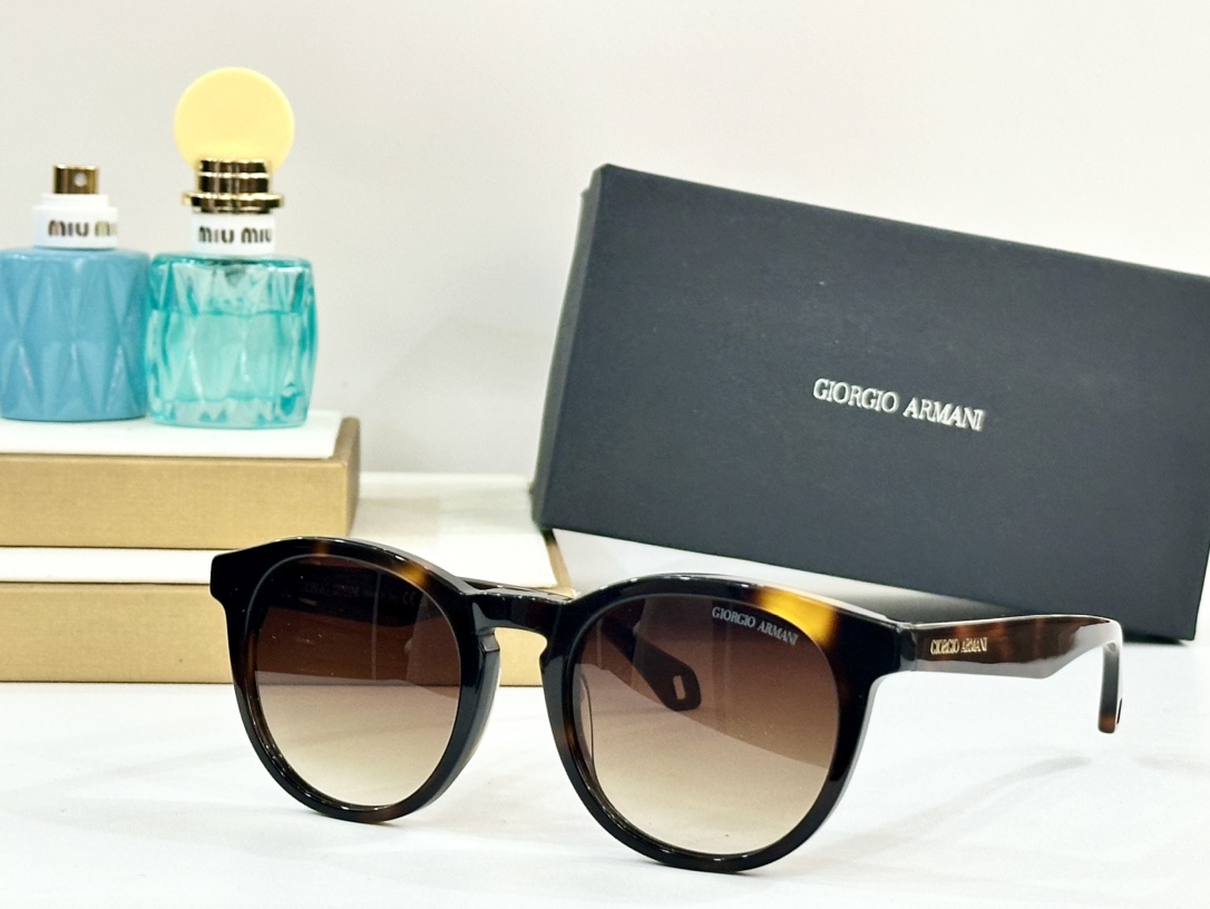  Giorgio Armani
MODEL：AR 8192
SIZE：50-21-145
