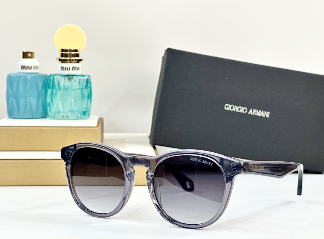  Giorgio Armani
MODEL：AR 8192
SIZE：50-21-145
