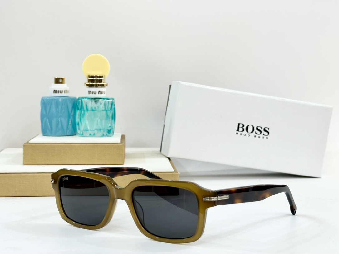  BOSS
MOD：1596/S
Size：53-19-145

