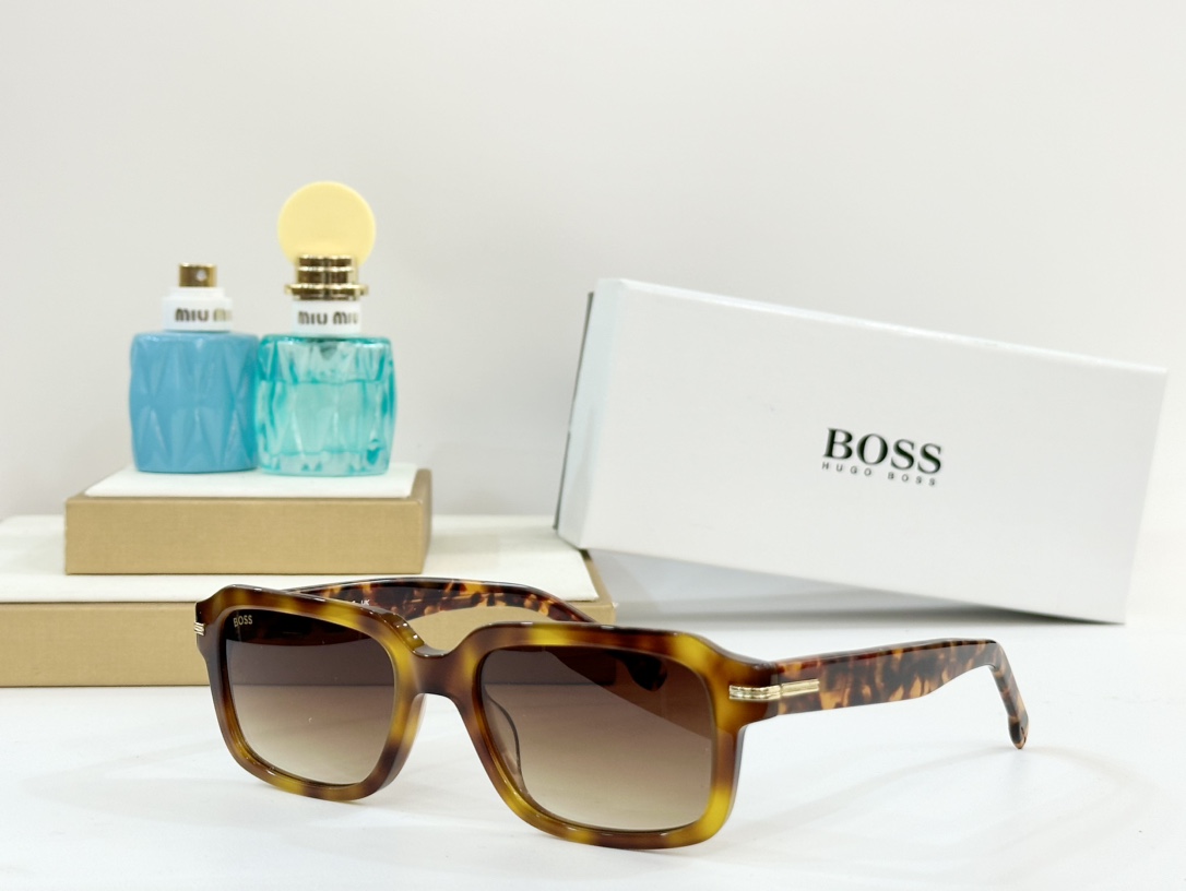  BOSS
MOD：1596/S
Size：53-19-145

