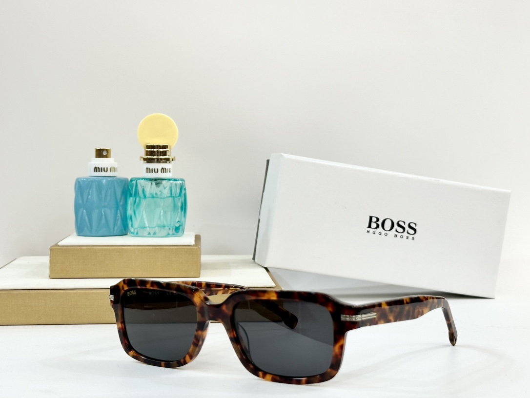  BOSS
MOD：1596/S
Size：53-19-145


