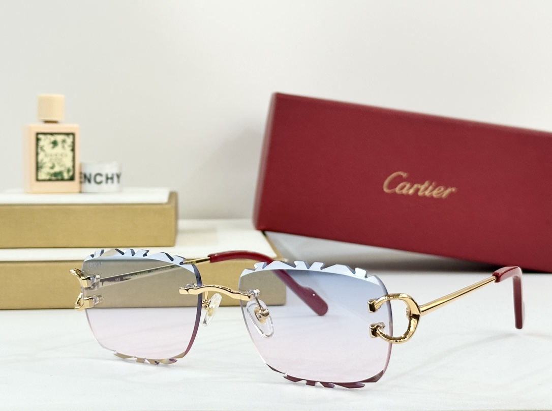 Cartier
MODEL：CT0595S

变色