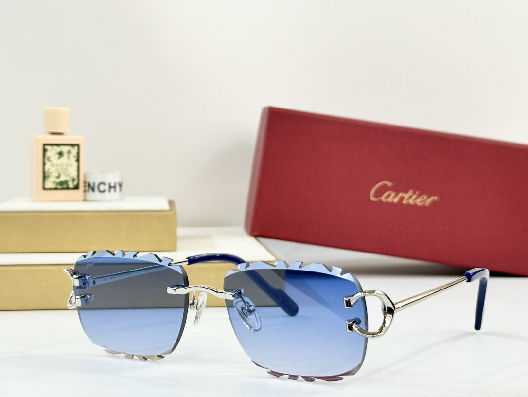Cartier
MODEL：CT0595S

变色