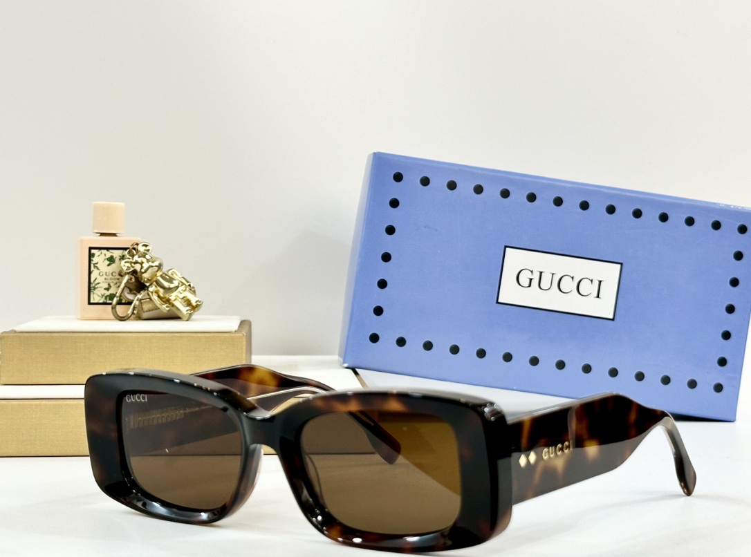  GUCC*
MODEL：GG1528S
SIZE：53口19-145
