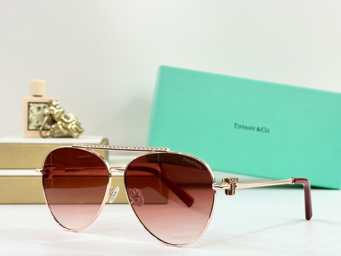 TIFFANY&Co.
MODEL：TF5019
SIZE：61口12-145
