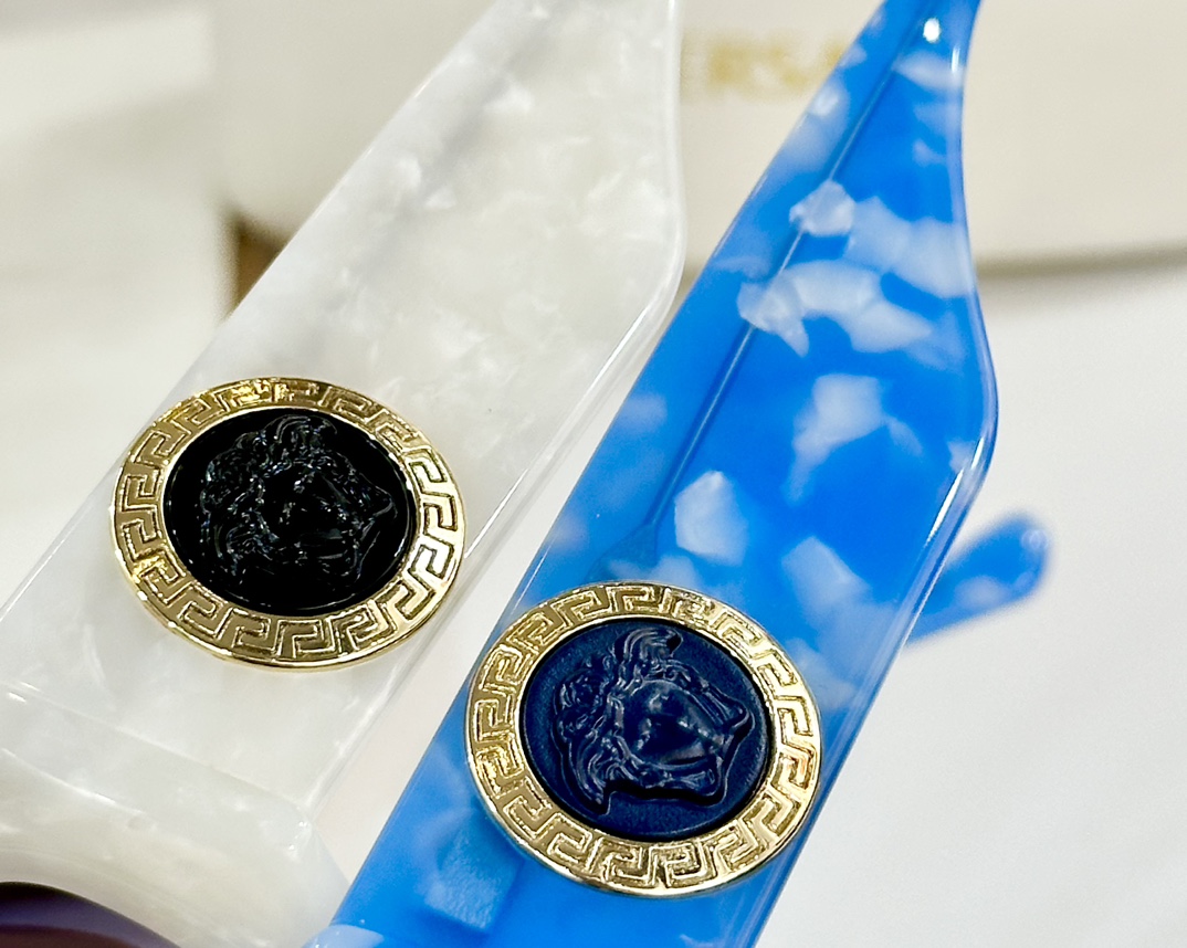  VERSACE
MOD：VE420/E 
Size：52口21-145 
