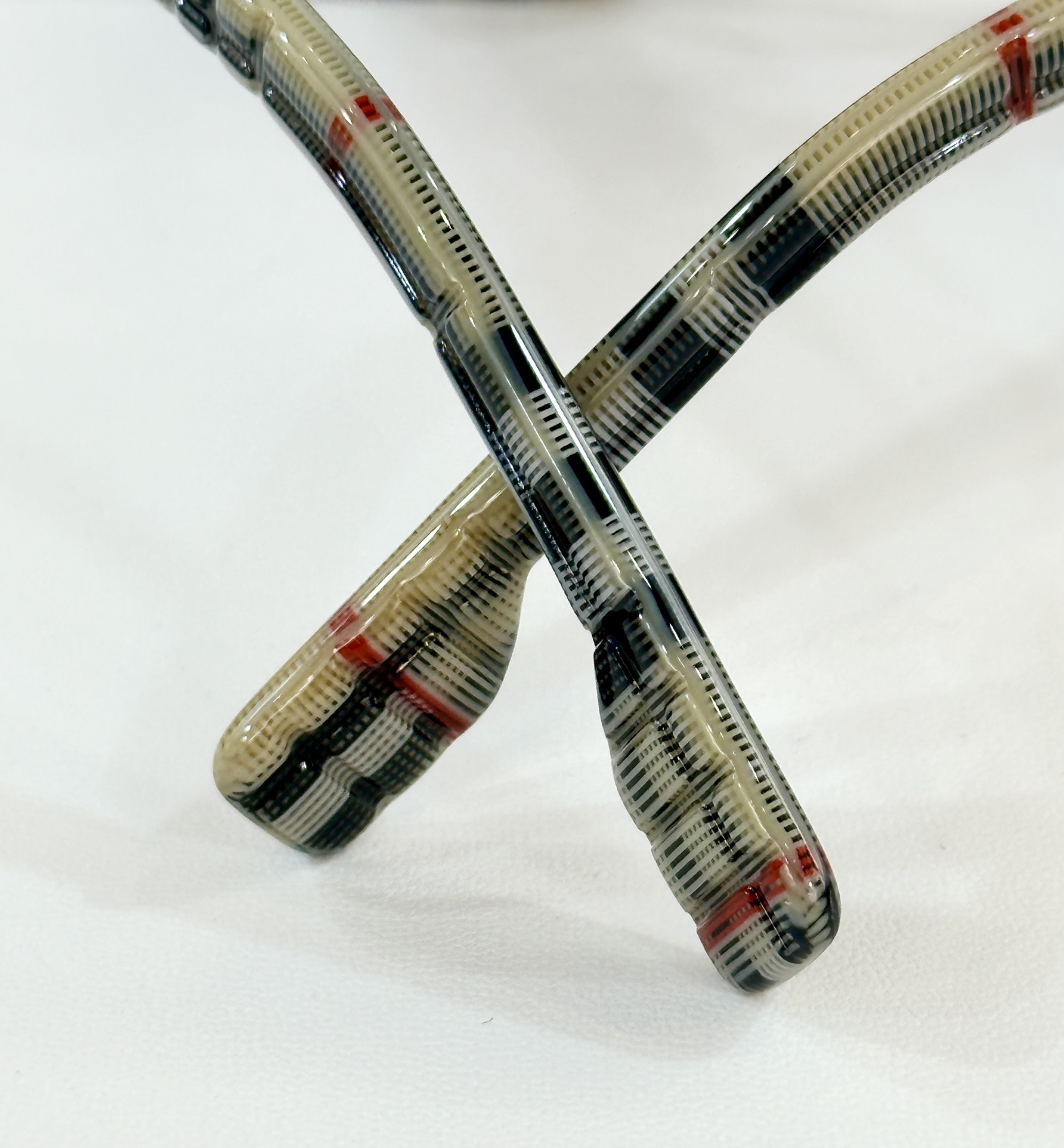  BURBERRY
MOD：BE6012
Size：55口18 145
