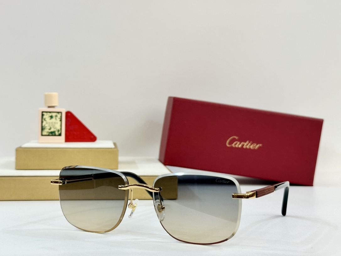 Cartier
MOD：CT0482S
Size：59口18 140
