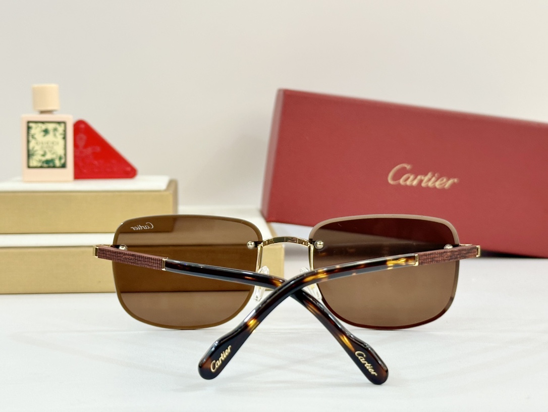 Cartier
MOD：CT0482S
Size：59口18 140

