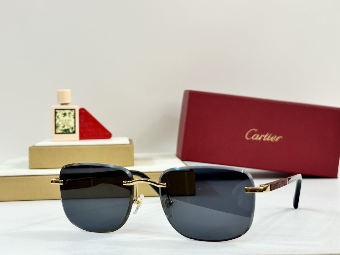 Cartier
MOD：CT0482S
Size：59口18 140
