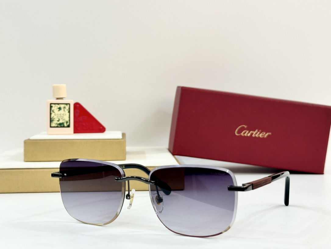 Cartier
MOD：CT0482S
Size：59口18 140
