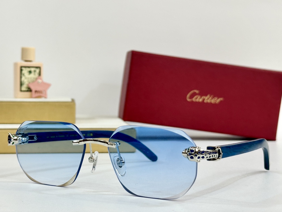  Cartier
MOD：CT0614S
Size：58口17 143

