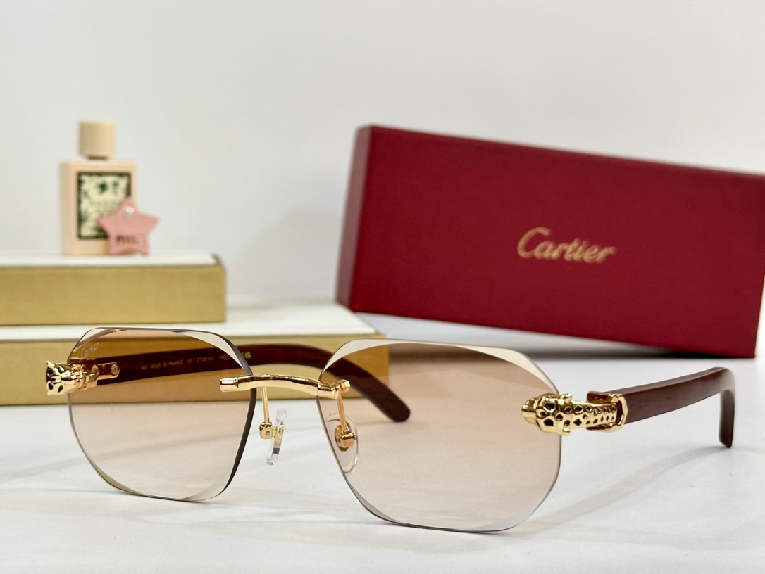  Cartier
MOD：CT0614S
Size：58口17 143


