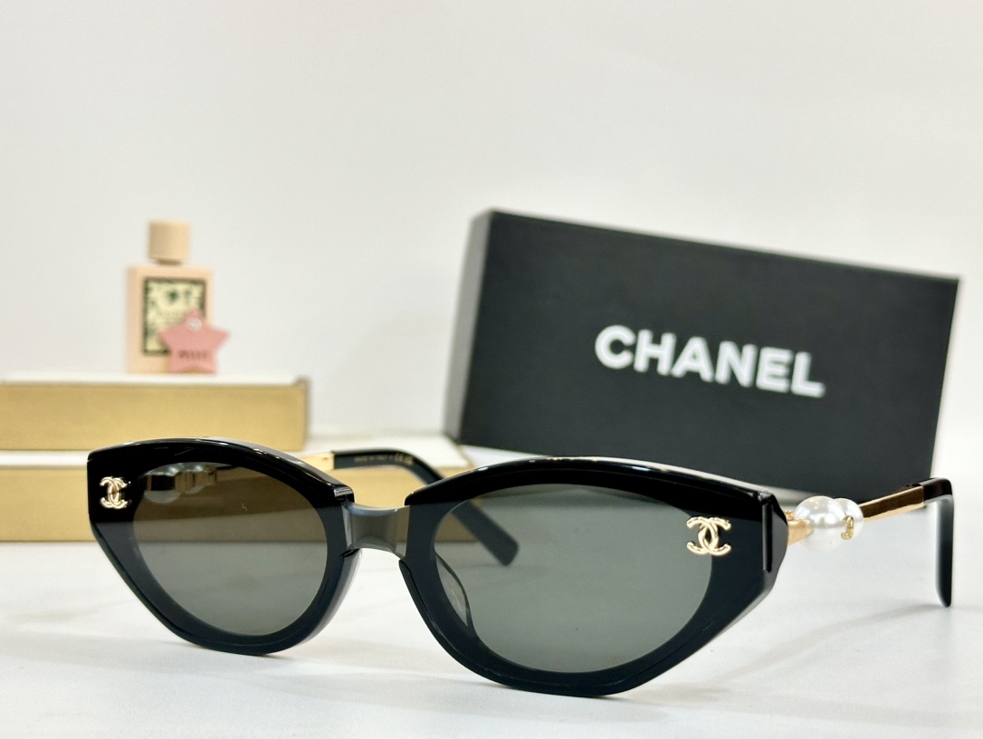  CHANEL
MOD：A95102
Size：53口22 145
