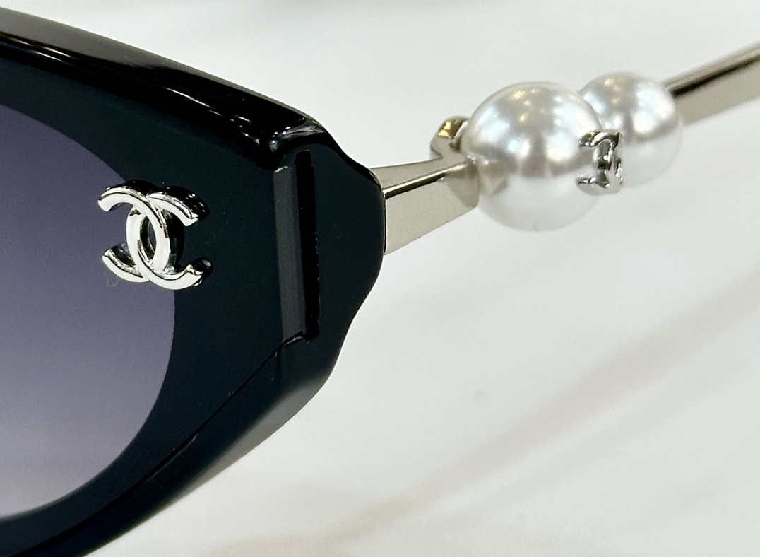  CHANEL
MOD：A95102
Size：53口22 145
