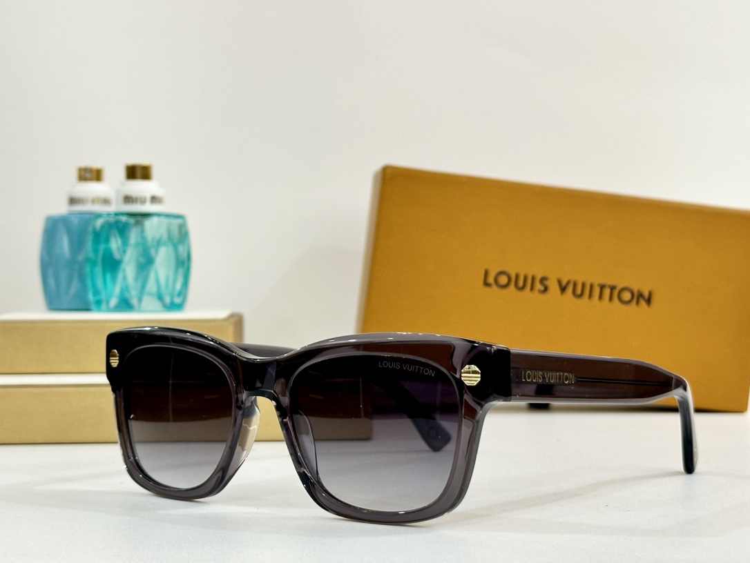  LOUIS VUITTON
MOD：Z1960
SIZE：58口17-140
