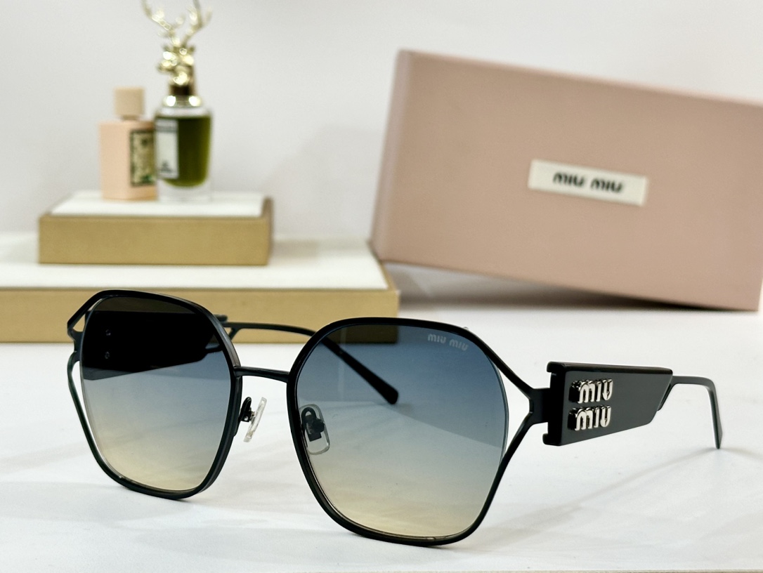  MIU MI* 
MODMU 133AV
Size56口18 142

