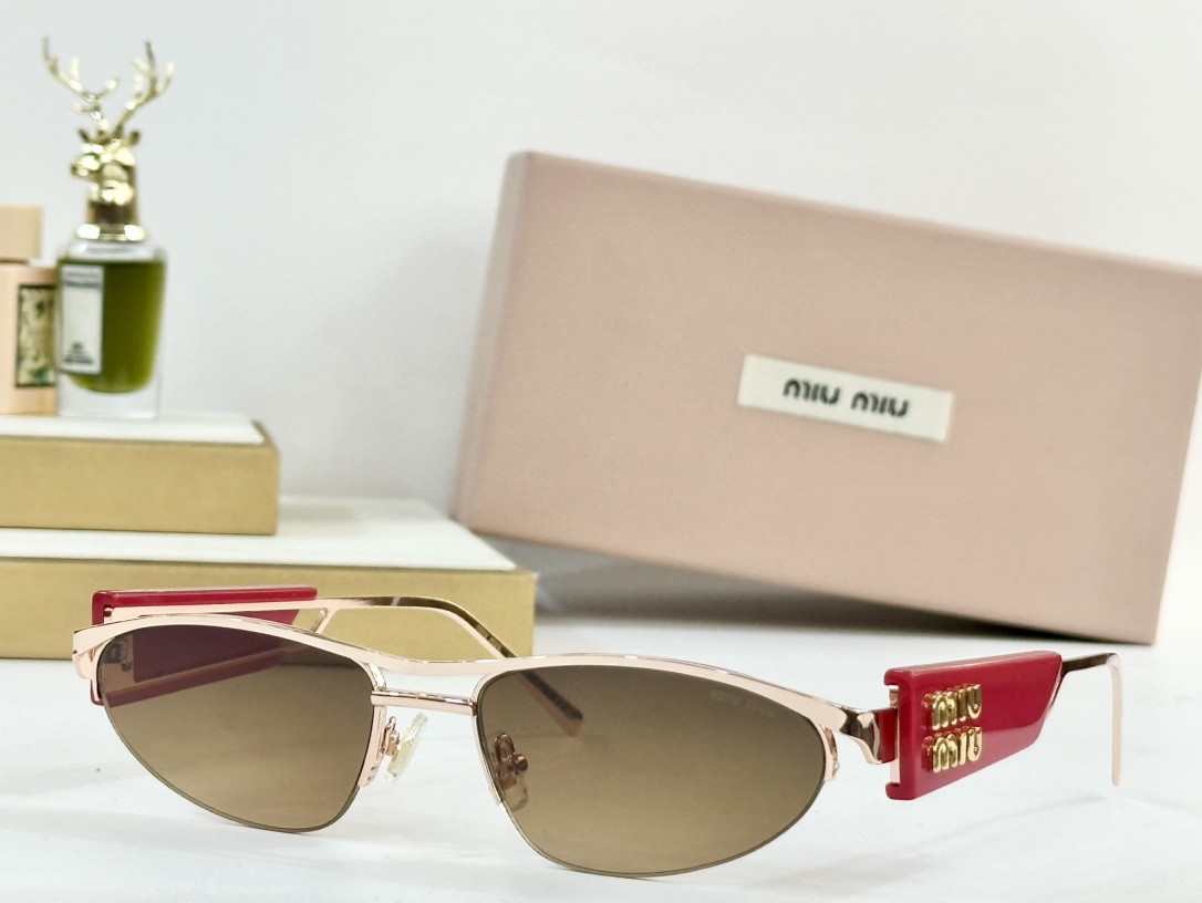  MIU MIU
MOD：MU132
Size：56口20-14
