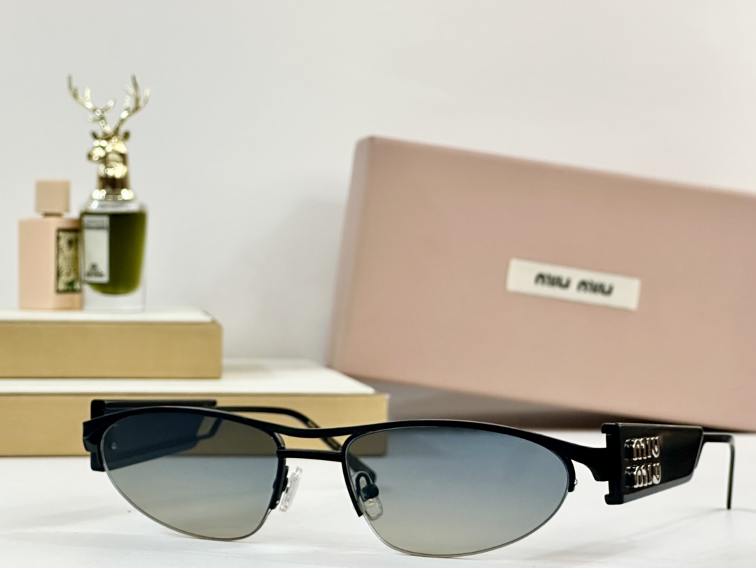  MIU MIU
MOD：MU132
Size：56口20-14
