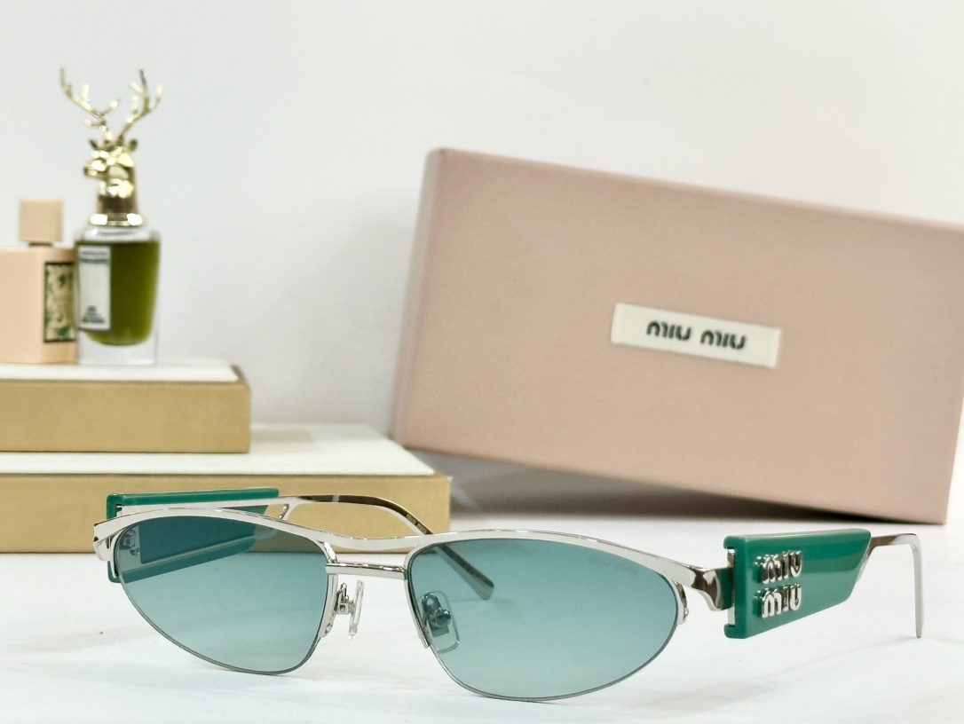  MIU MIU
MOD：MU132
Size：56口20-14
