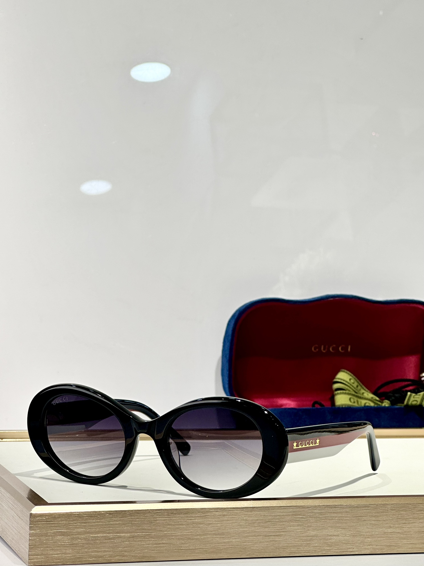  GUCCI
MODELGG1587S
SIZE53-22-145
