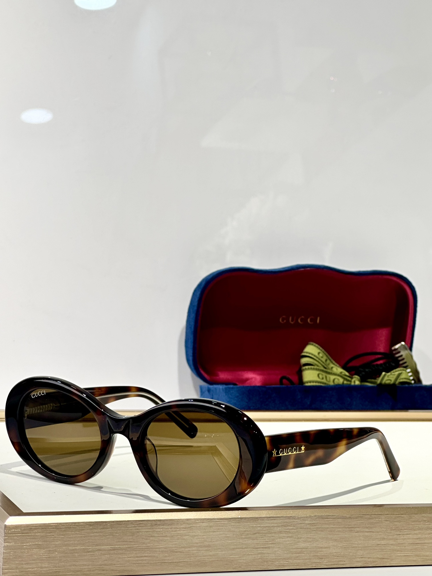  GUCCI
MODELGG1587S
SIZE53-22-145
