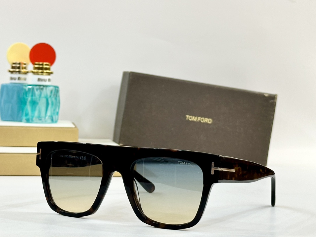  TOM FOR*
MODEL：FT0847
SIZE：52口19-145

