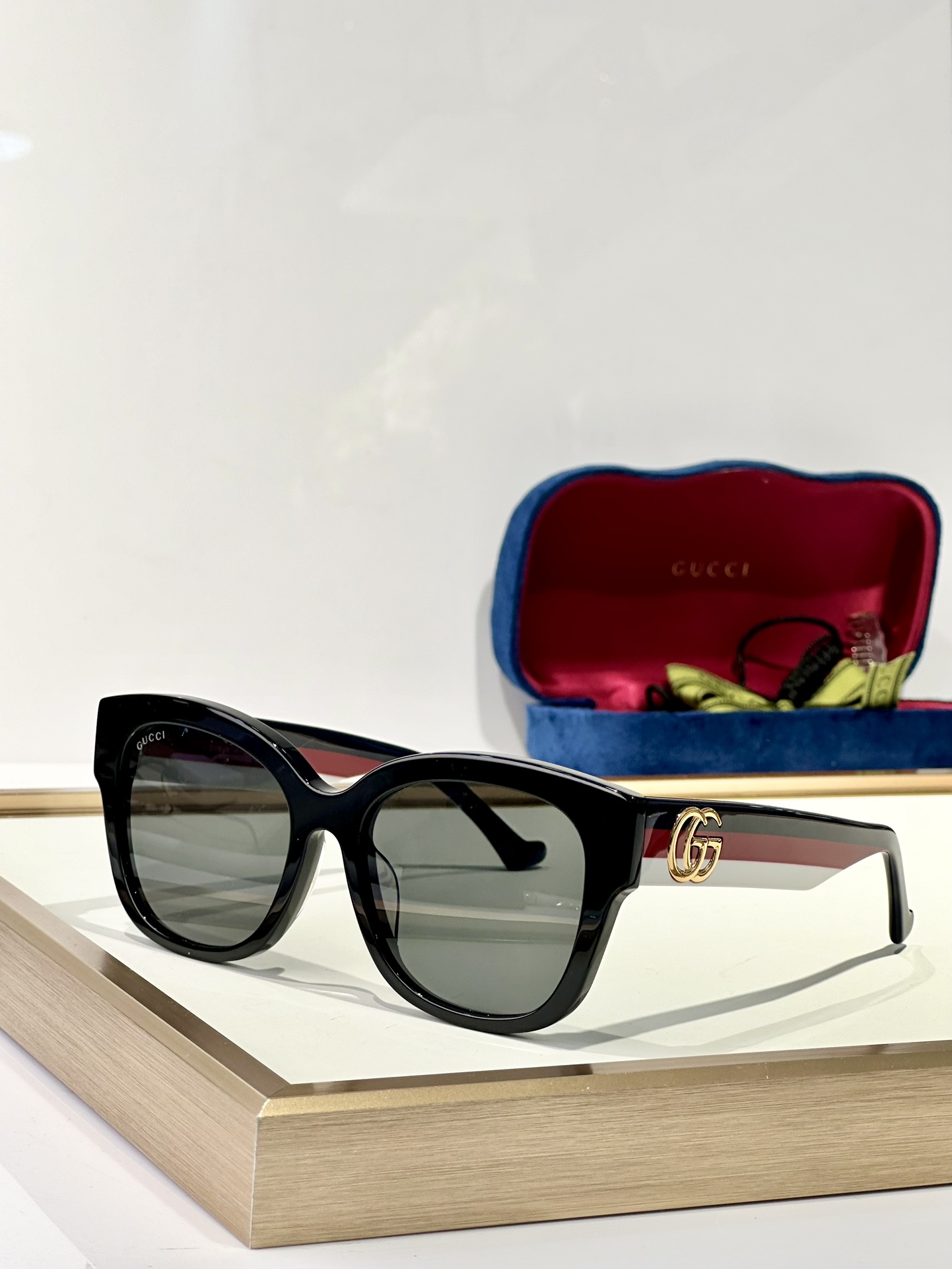  GUCC*
MODELGG1550SK
SIZE54口18-145
