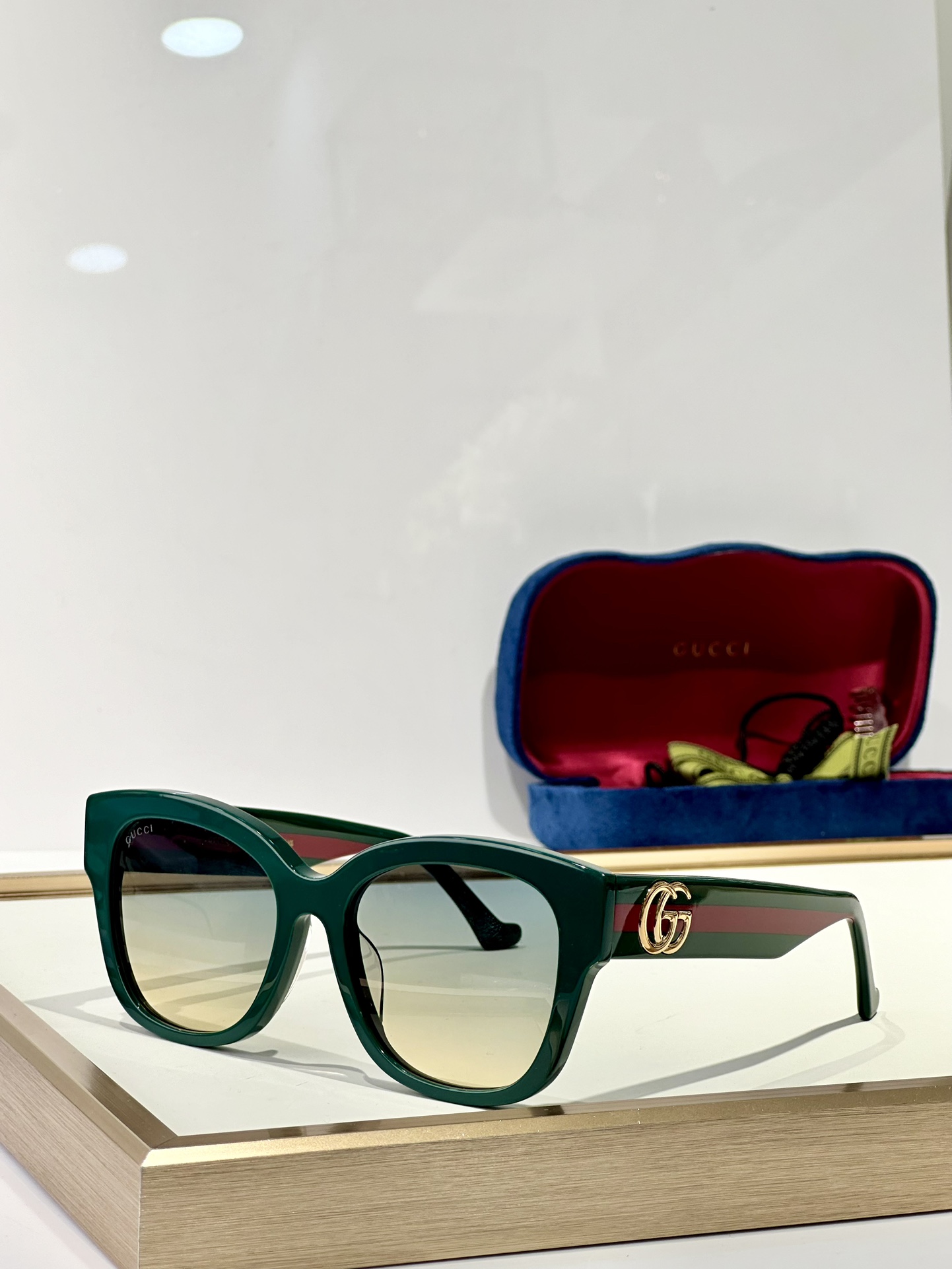  GUCC*
MODELGG1550SK
SIZE54口18-145
