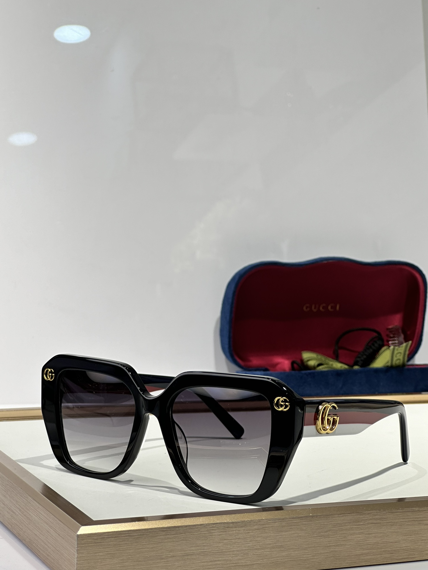  GUCC*
MODELGG1645 003FV
SIZE54口18-140
