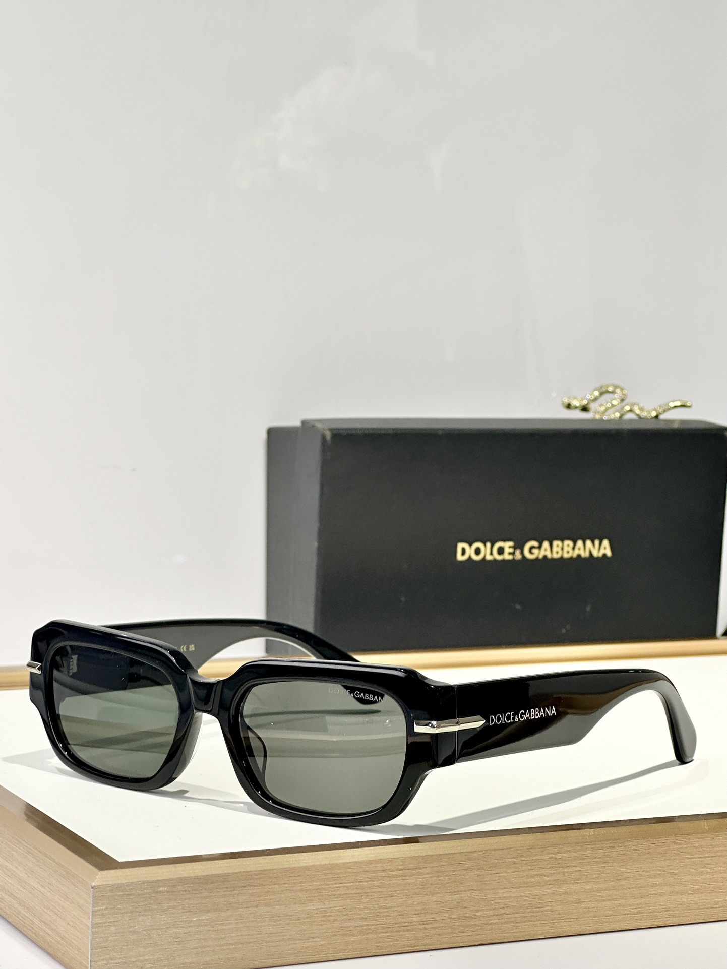  DOLCE & GABBAN*
MODEL：DG4485
SIZE56口19-145
