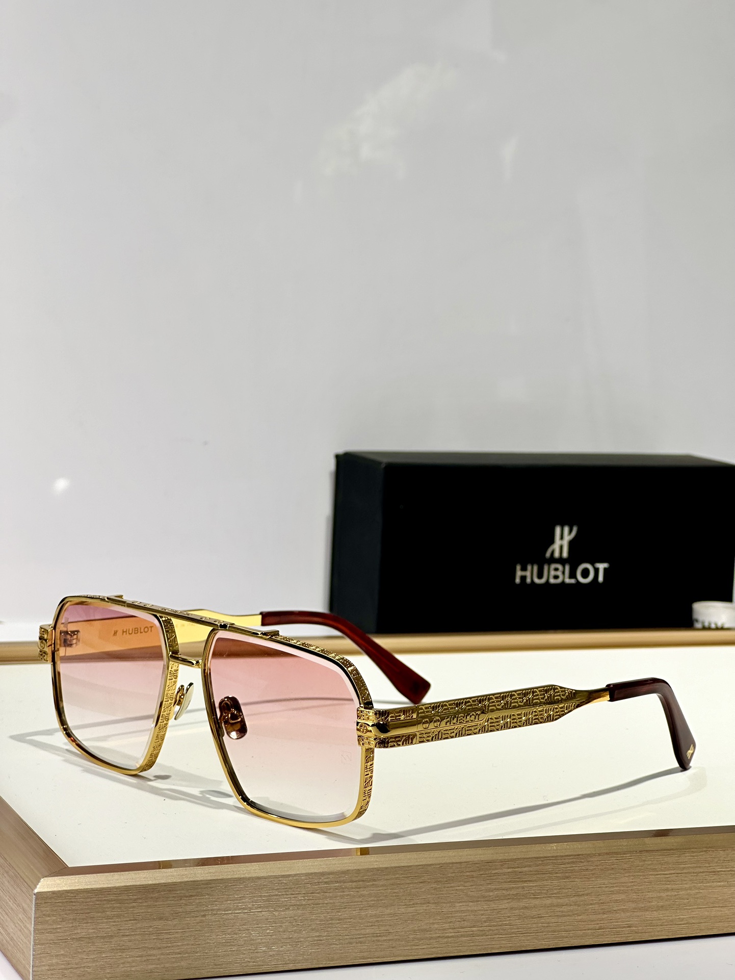  HUBLOT
MOD：H322.006
Size：58口15 145


