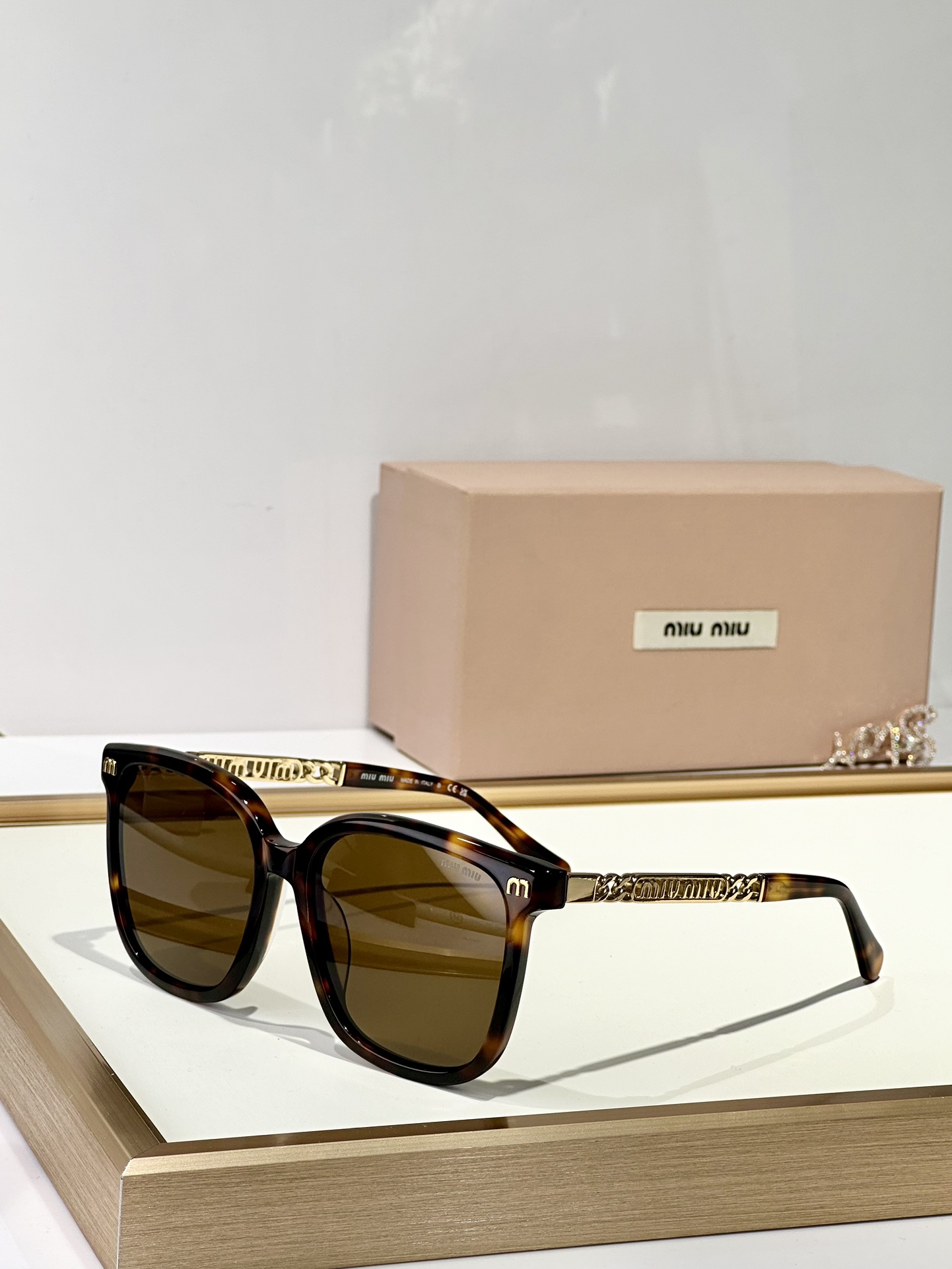  Miumiu
MOD：SMU68N
SIZE：65-15-145
