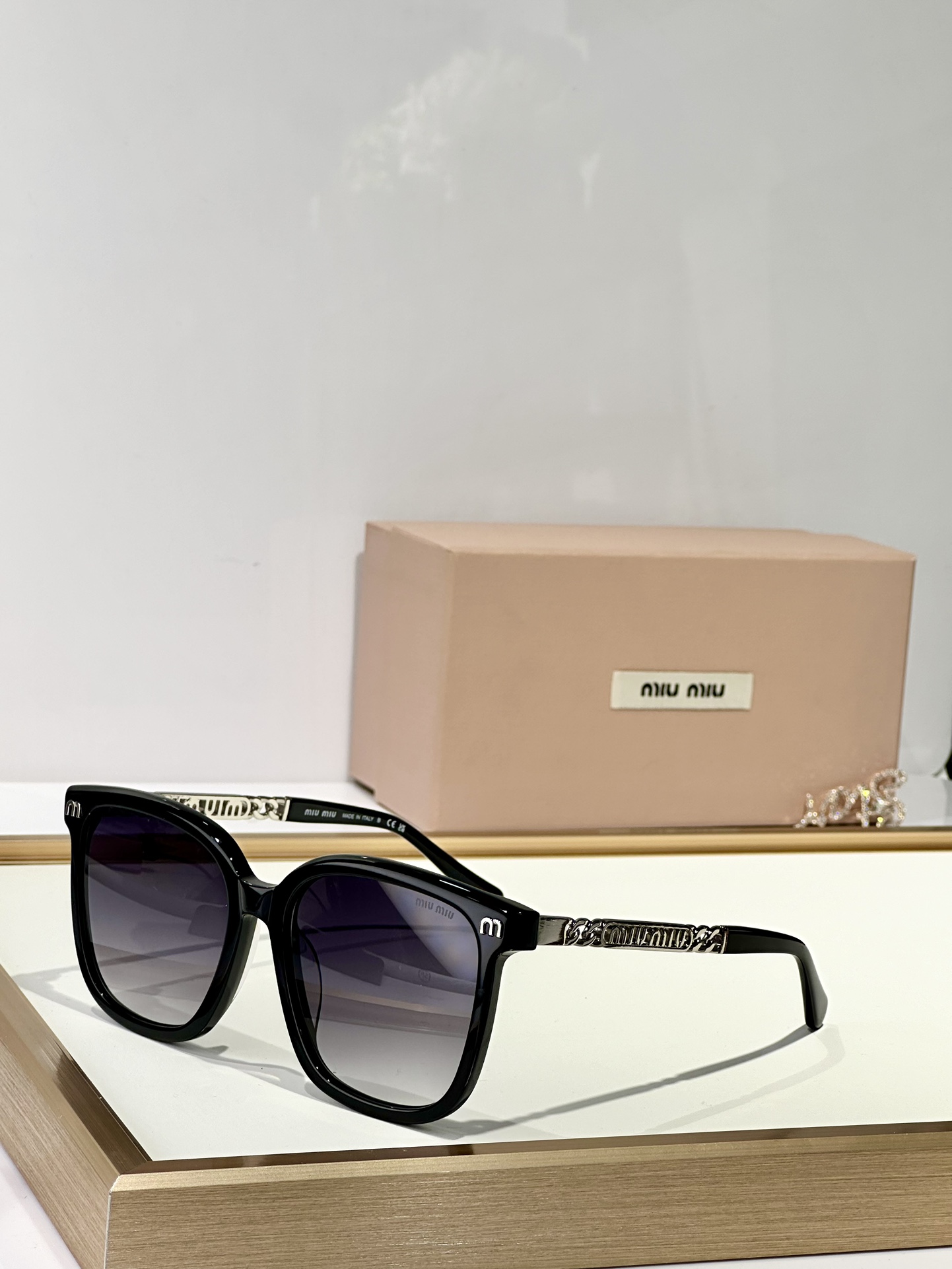  Miumiu
MOD：SMU68N
SIZE：65-15-145
