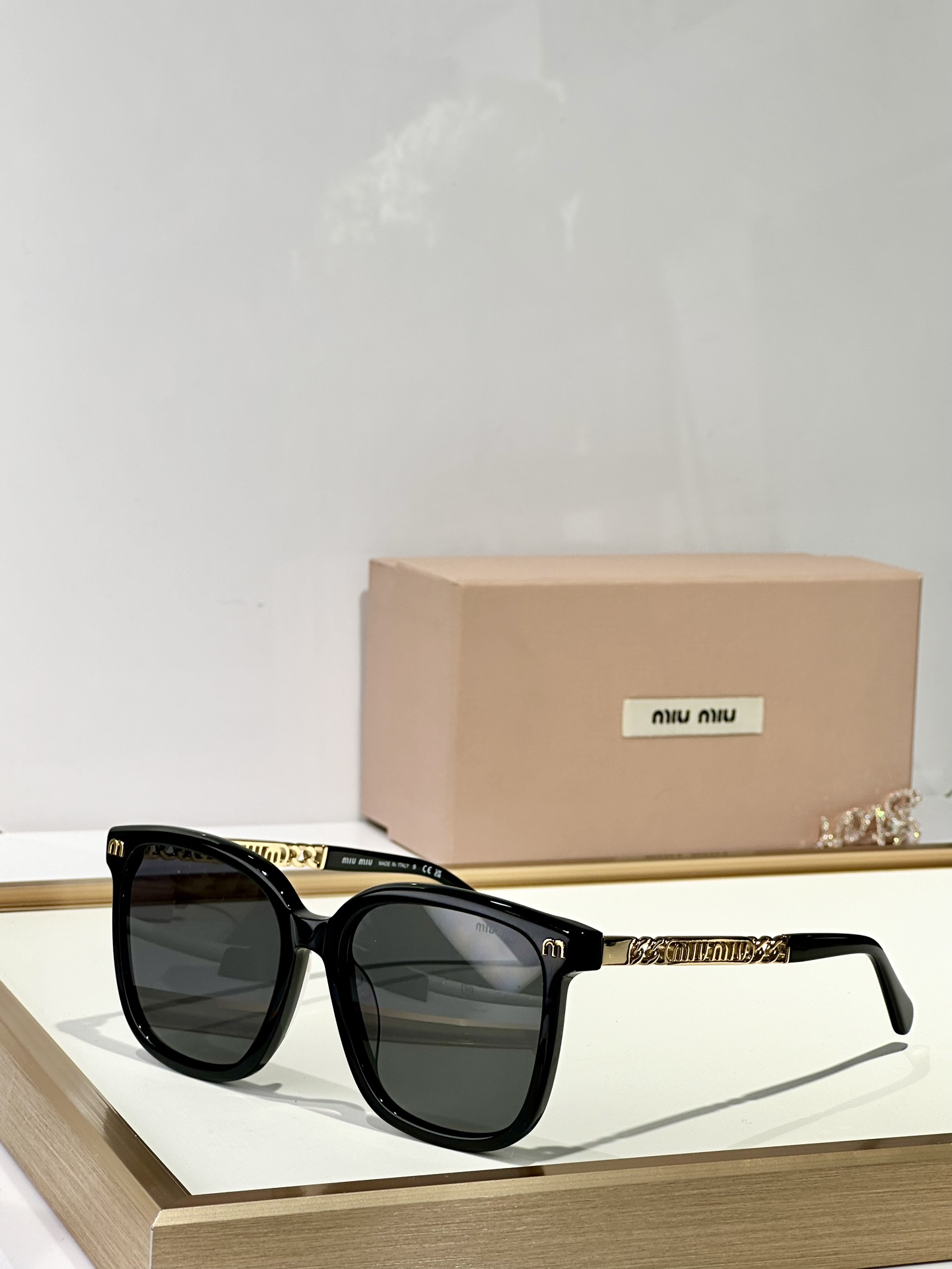  Miumiu
MOD：SMU68N
SIZE：65-15-145
