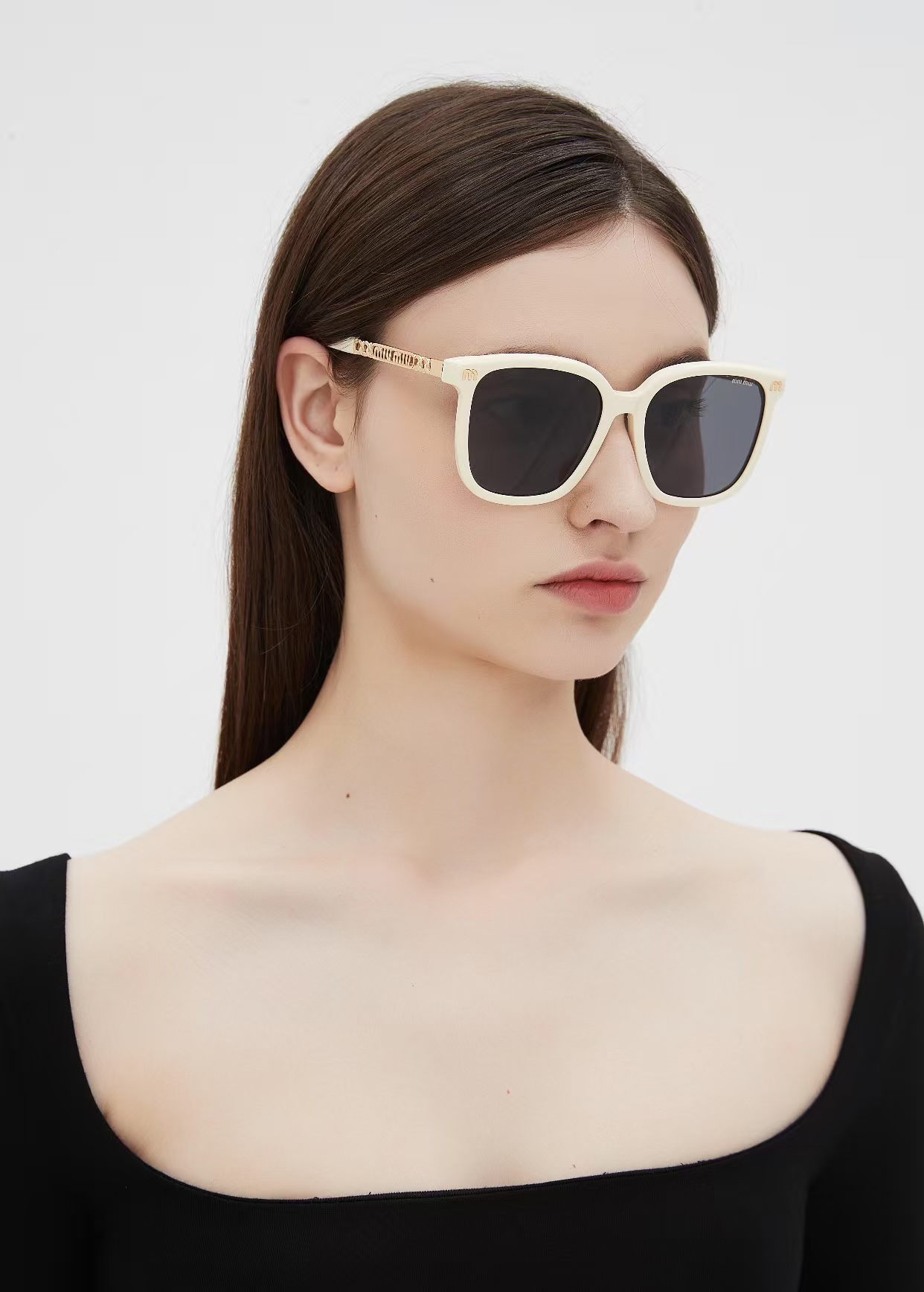  Miumiu
MOD：SMU68N
SIZE：65-15-145
