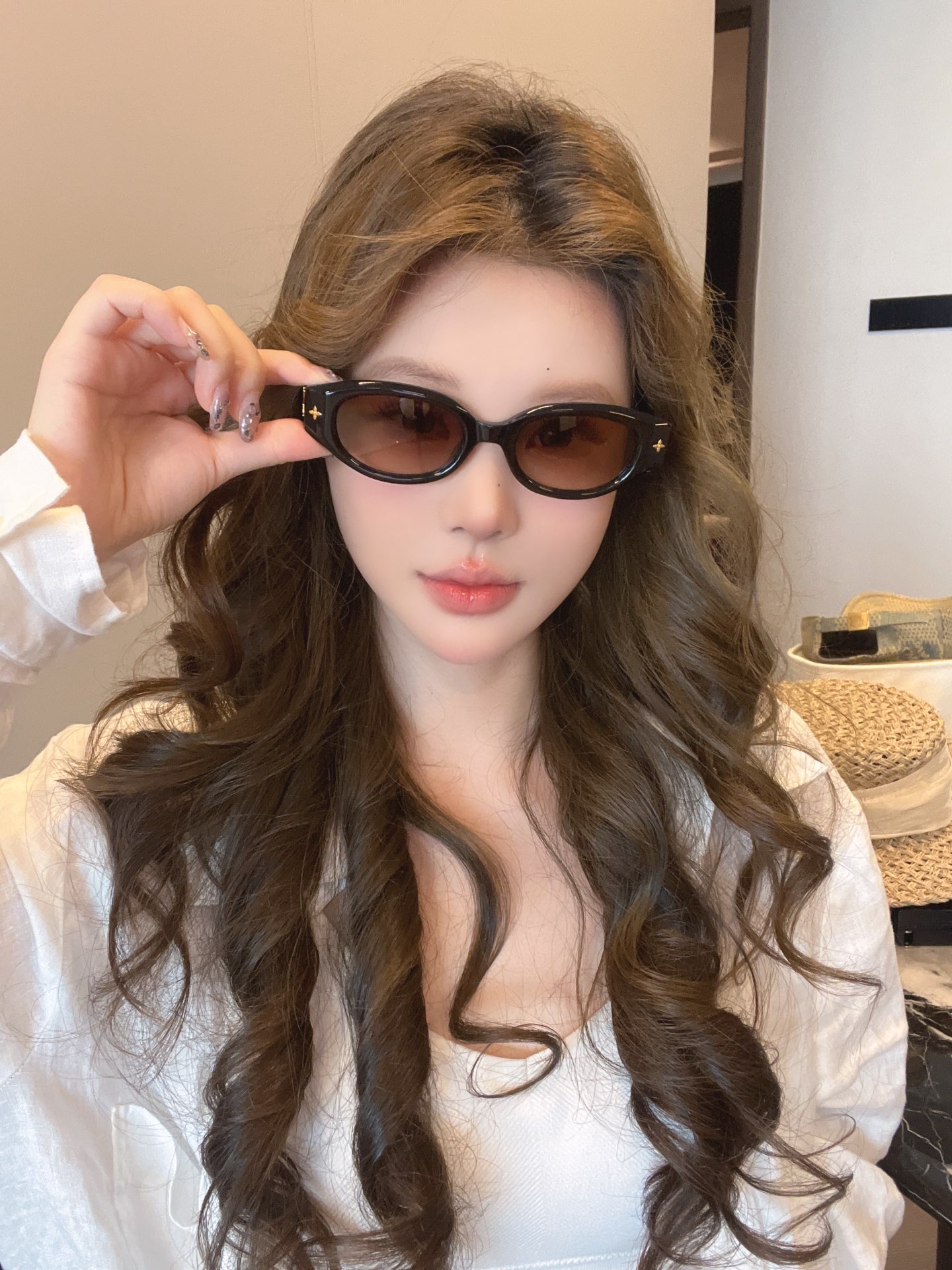  LOUIS VUITTON
MOD：Z0662
Size：51口23 145
