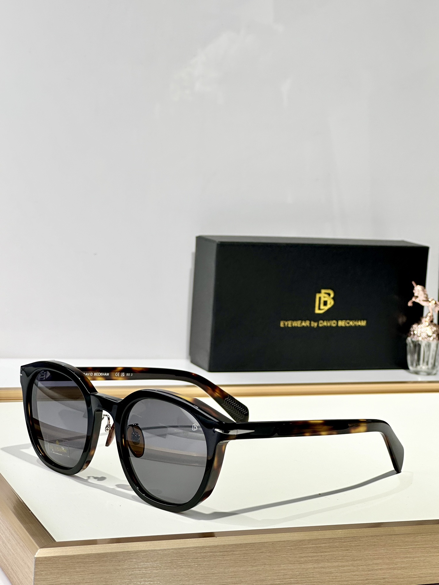  David Beckham
Size：52口23 145
Model：DB 58
