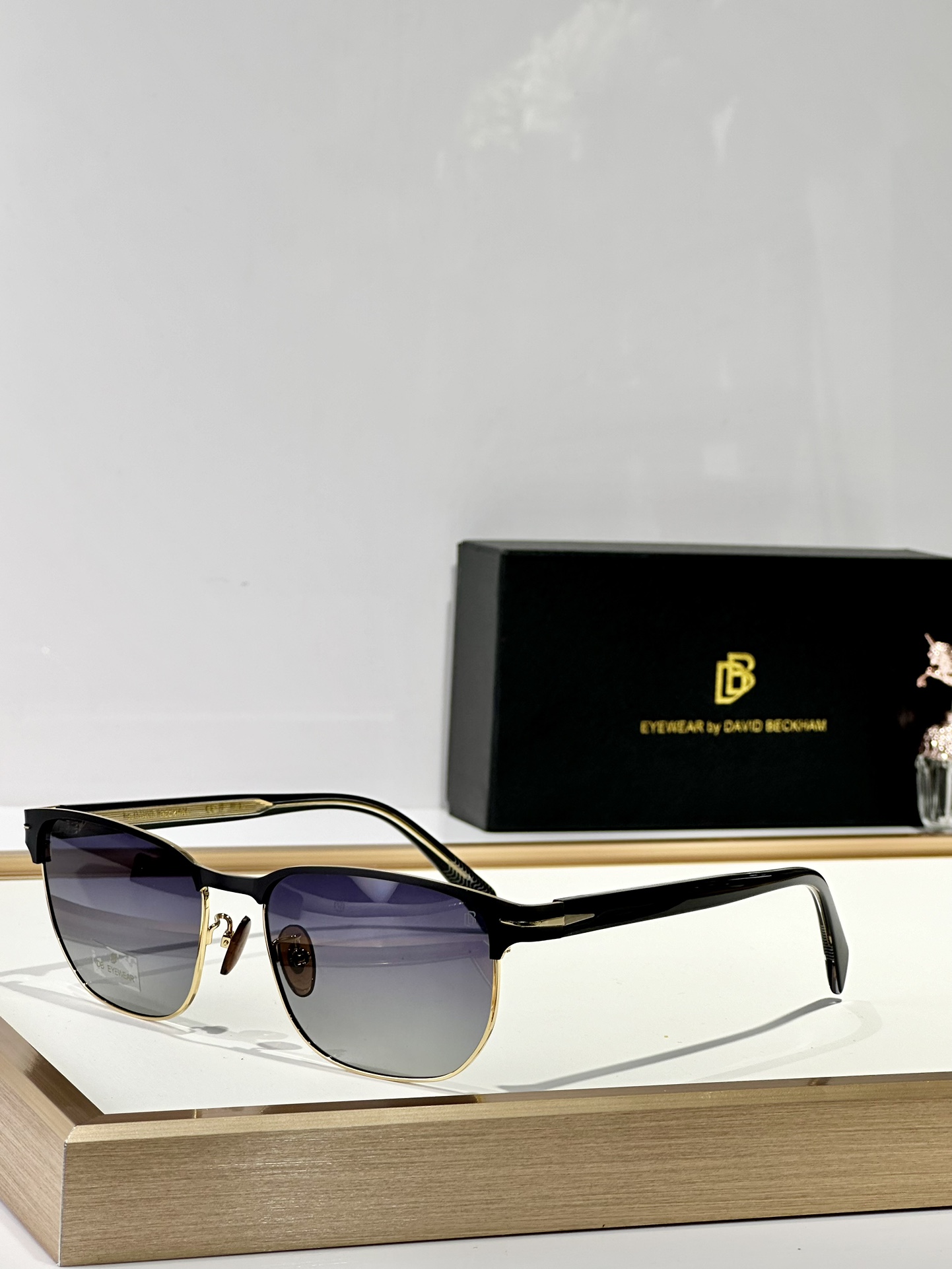  David Beckham
Model：DB 1131
Size：59口18 145
