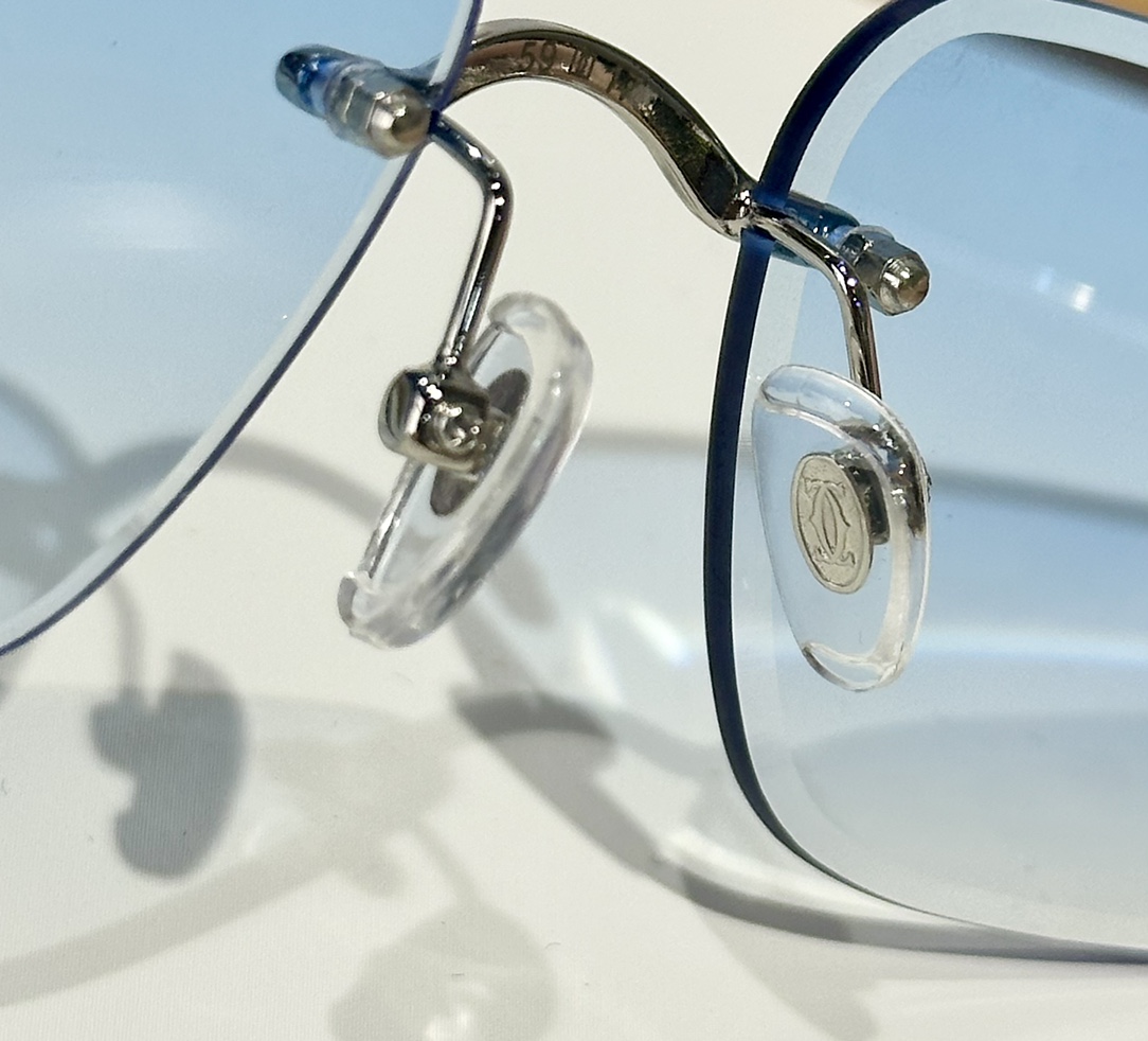 Cartier
MOD：CT0566S
Size：59口17 140

变色